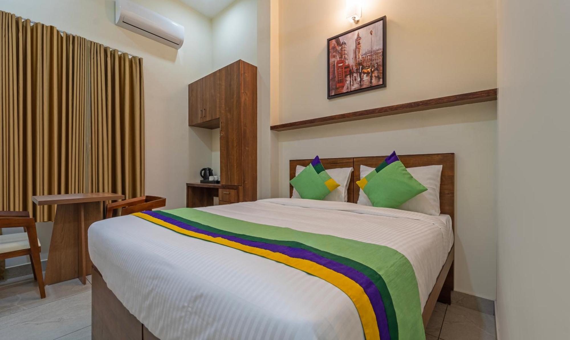 Itsy Hotels Avani Stays, Vyttila, Kochi エクステリア 写真